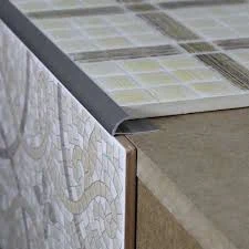 Z10, Profil aluminiu pentru gresie 10 mm, colț exterior, 2.5m, Champagne Polish 2